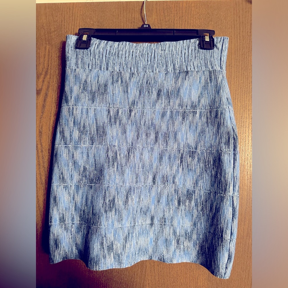 BCBGMAXAZRIA blue bandage skirt size M